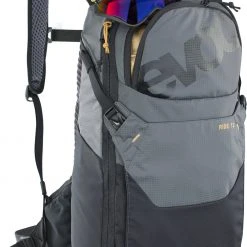 EVOC Ride 12 Sac à dos, rouge/gris 10 EVOC Ride 12 Sac à dos, rouge/gris -Sacs à dos Boutique evoc ride 12 backpack carbon grey black 3 1