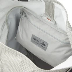 Rab Latok 28 Backpack, blanc/gris 10 Rab Latok 28 Backpack, blanc/gris -Sacs à dos Boutique rab latok 28 backpack pewter 4